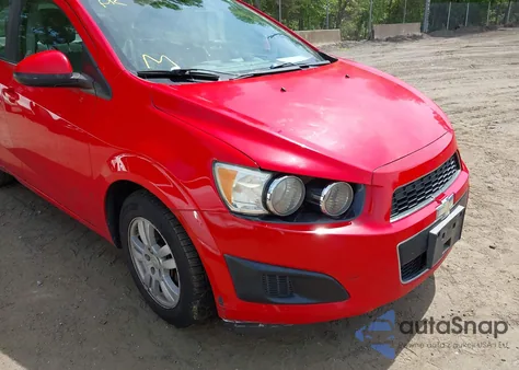 2015 Chevrolet Sonic Lt Auto из США, поврежденный, VIN 1G1JC5SG1F4102906